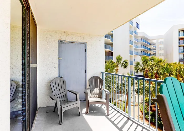 Surf & Racquet Club 306c Apartment